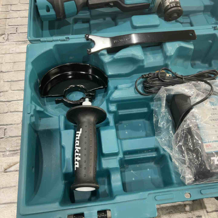 ★マキタ(makita) 125mmコードレスディスクグラインダ GA518DRGX【川口店】