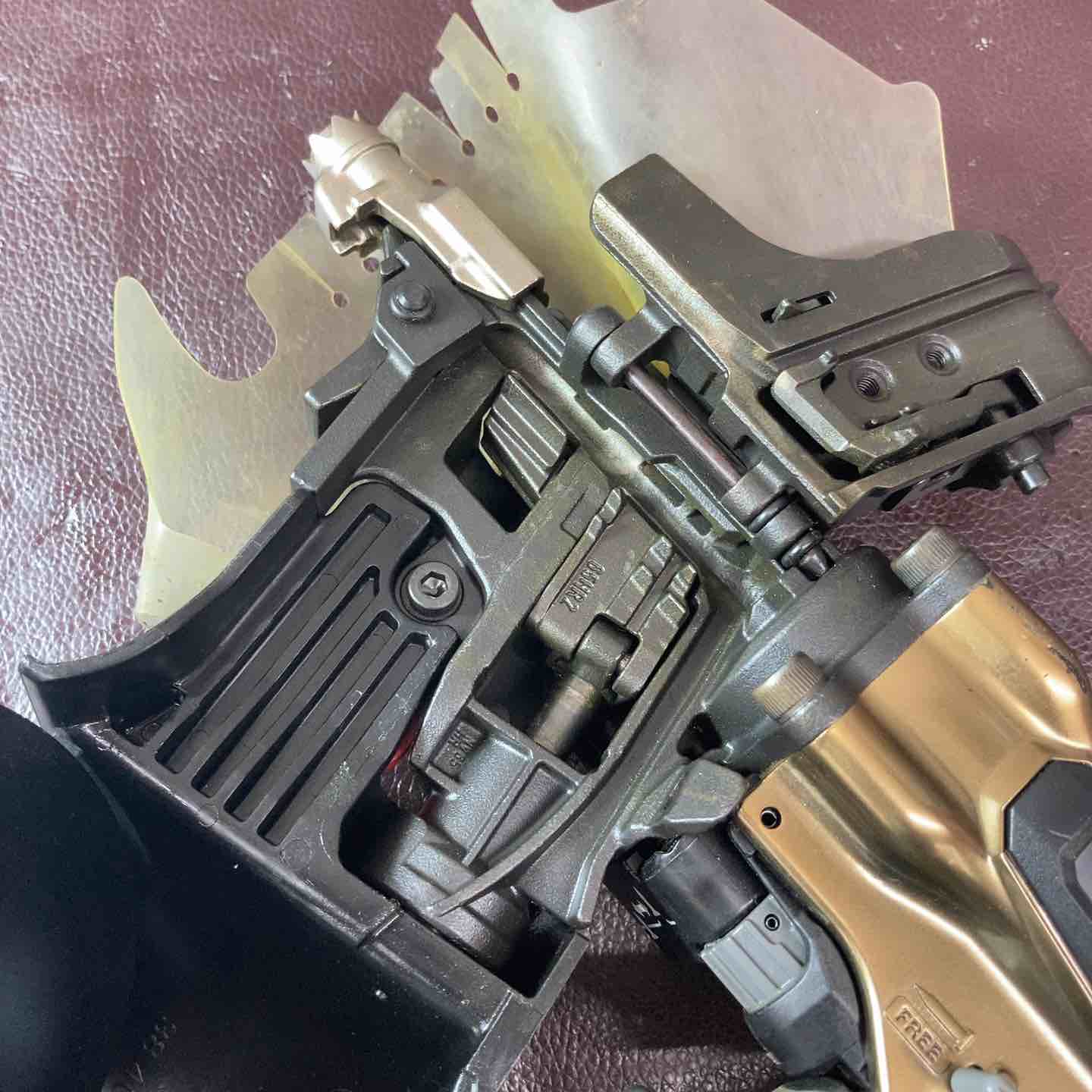 中古品】ハイコーキ(HIKOKI ※旧:日立工機) 高圧エア釘打ち機 NV65HR2(S