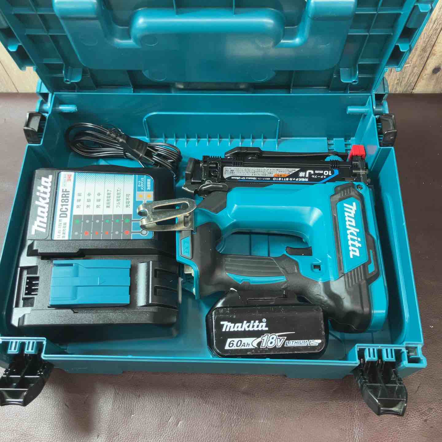 中古品】☆マキタ(makita) コードレスタッカー ST121DRG【東大和店