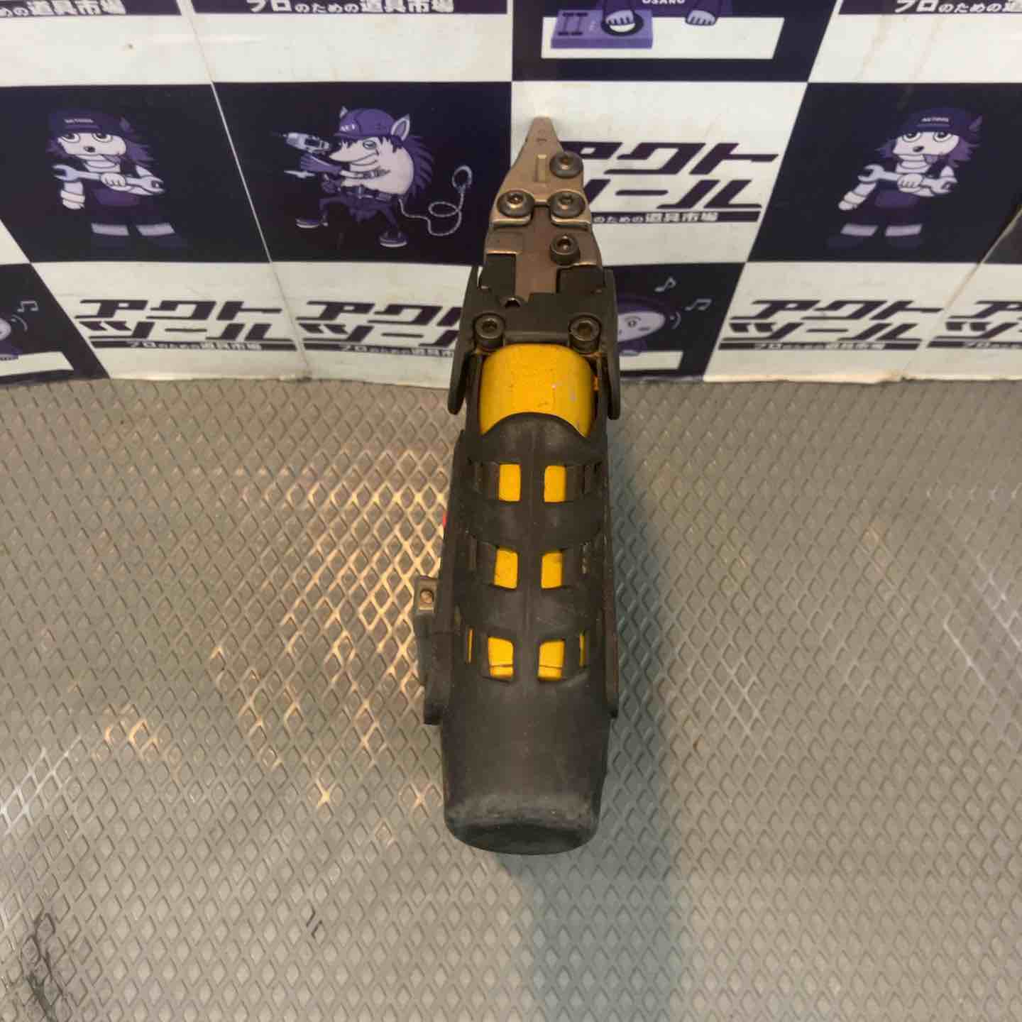 中古品】ハイコーキ(HIKOKI ※旧:日立工機) 高圧ピンネイラ NP45HM