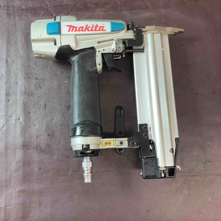 【中古品】マキタ(makita) 常圧フィニッシュネイラ AF502N 仕上釘打ち【東大和店】