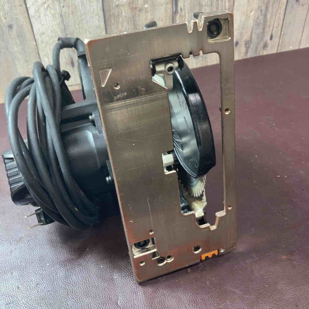 【中古品】 マキタ(makita) 電気マルノコ HS6301B 【東大和店】