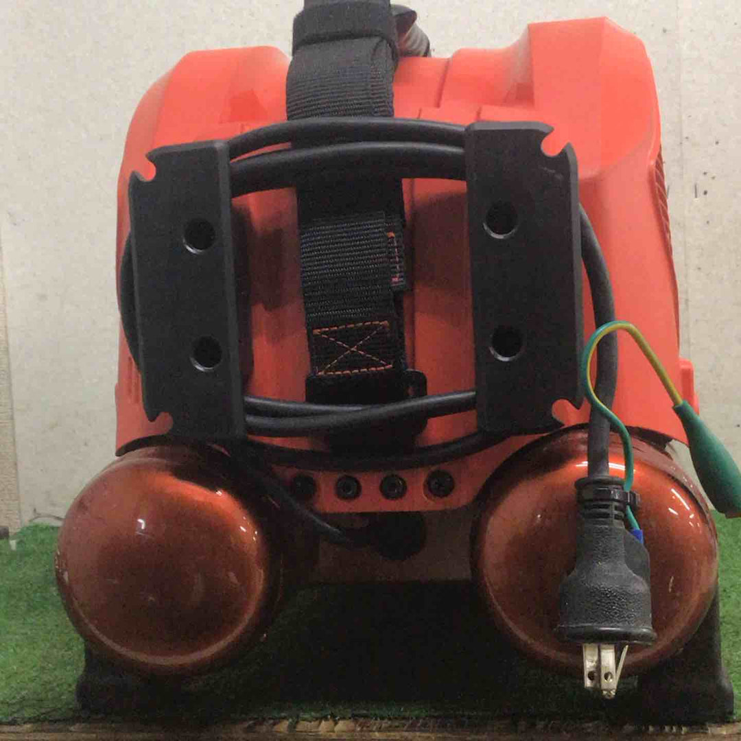 ★マックス(MAX) エアコンプレッサー AK-HH1110E2【町田店】　＊再充填時動作が不安定