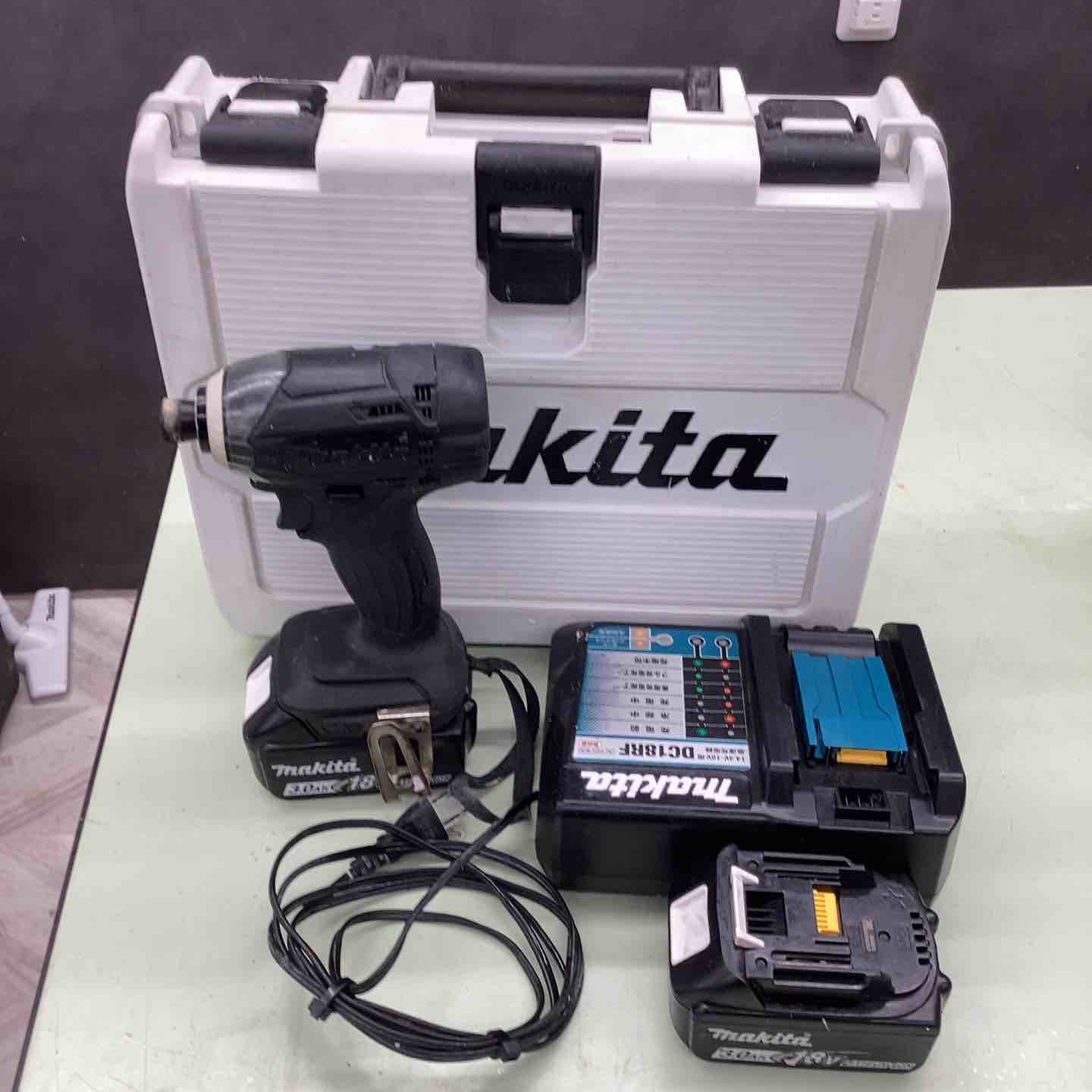 ★マキタ(makita) コードレスインパクトドライバー TD149DRFX【越谷店】 ☆マキタ(makita) コードレスインパクトドライバー TD149DRFX【越谷店