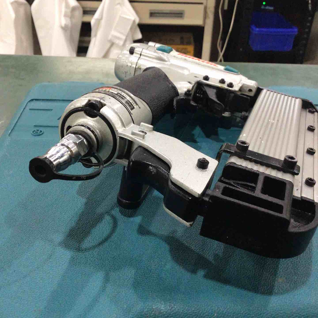 ★マキタ(makita) 常圧ピンネイラ AF351【川口店】