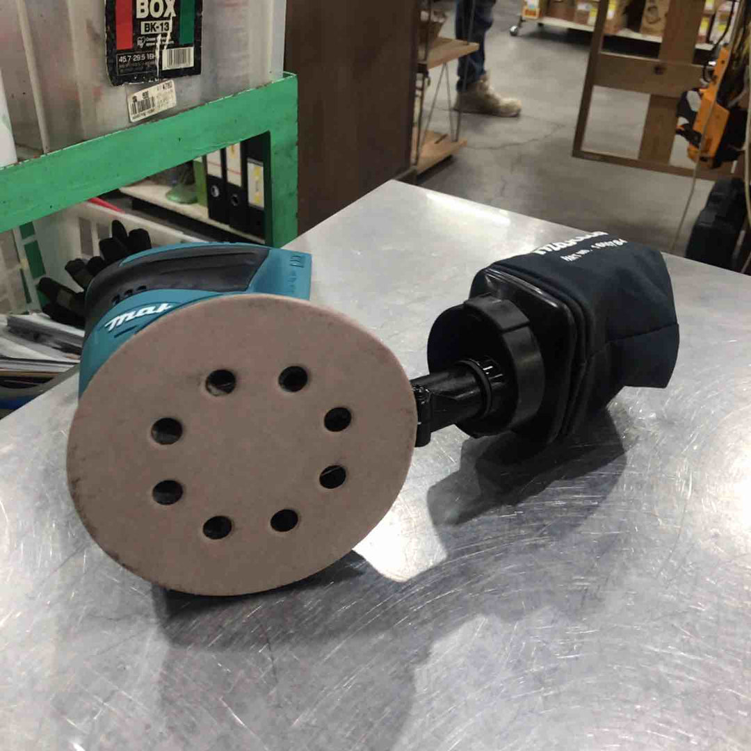 ★マキタ(makita) コードレスランダムオービットサンダ BO180DZ【川口店】