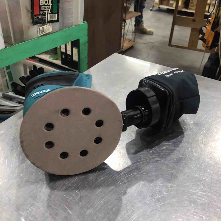 ★マキタ(makita) コードレスランダムオービットサンダ BO180DZ【川口店】