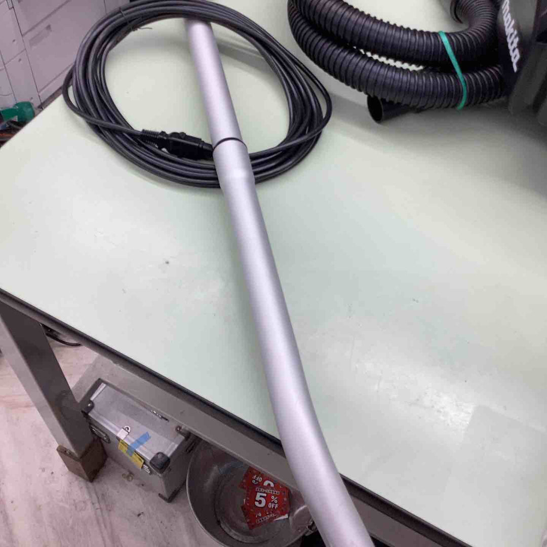 ★マキタ(makita) コードレス集じん機 乾湿両用 VC860DZ【藤沢店】