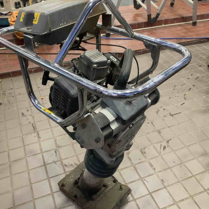 【店頭受取り限定】SAKAI 酒井重工業 エンジンランマー RS55E【川崎店】