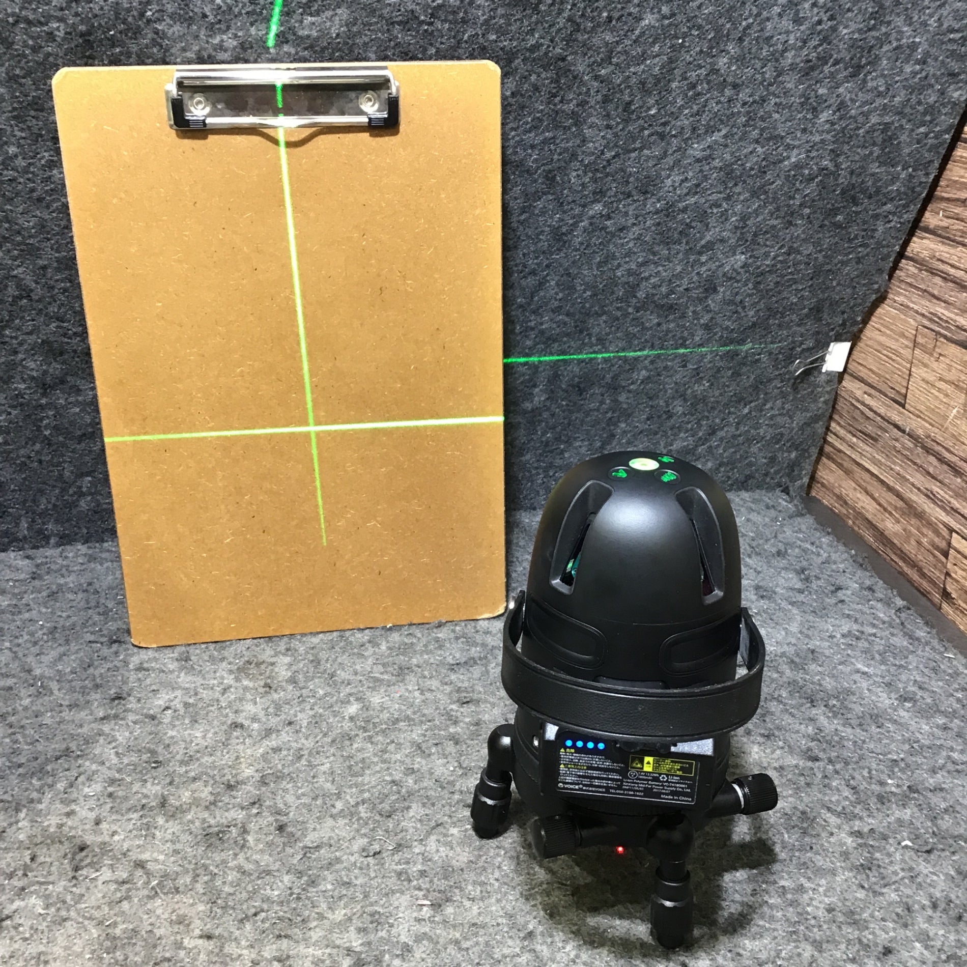中古・本体のみ】 VOICE レーザー墨出し器 5ライン(矩十字・横 中古・本体のみ】 VOICE レーザー墨出し器 5ライン(矩十字・横