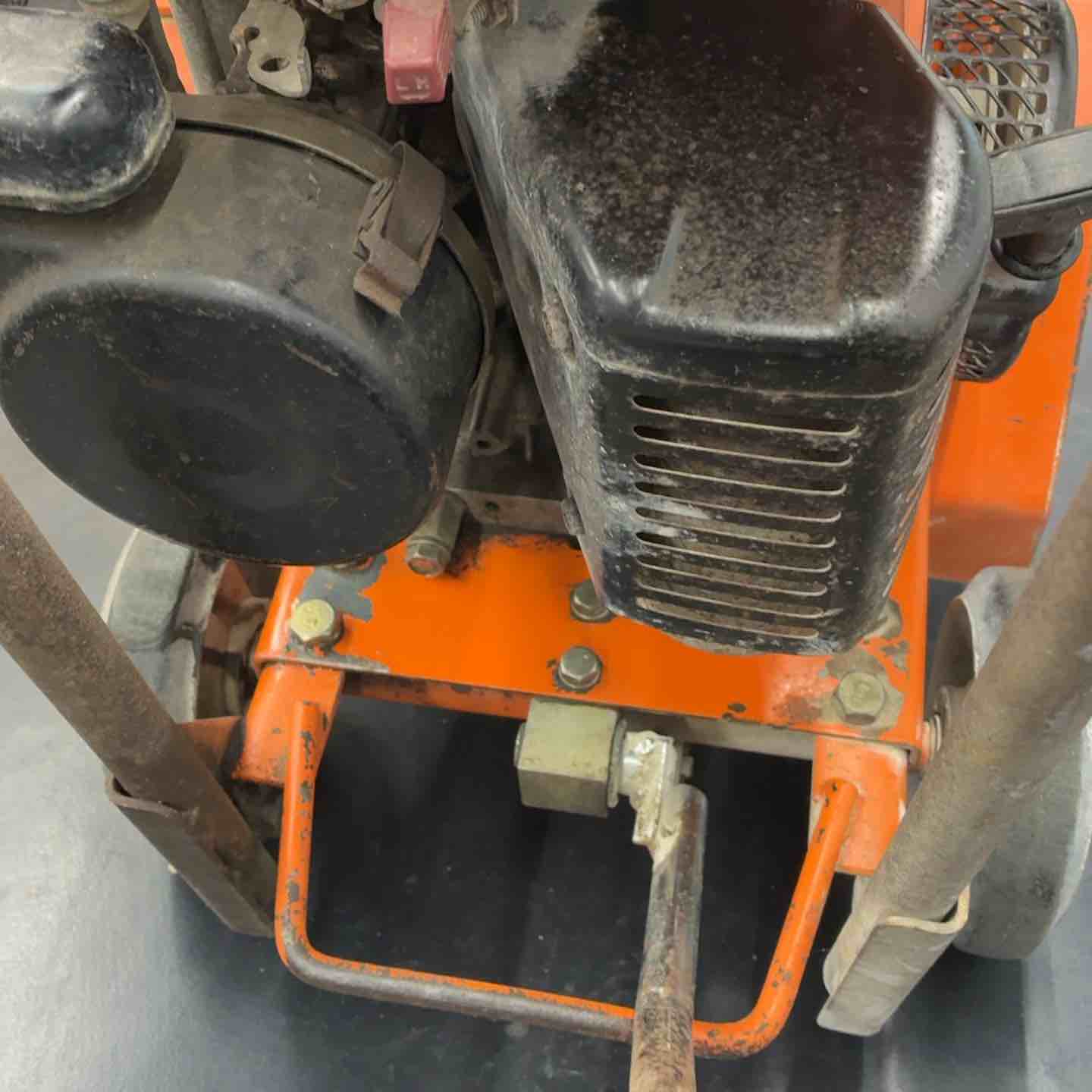 店頭受取り限定】三笠産業 コンクリートカッター MCD-04A【藤沢店