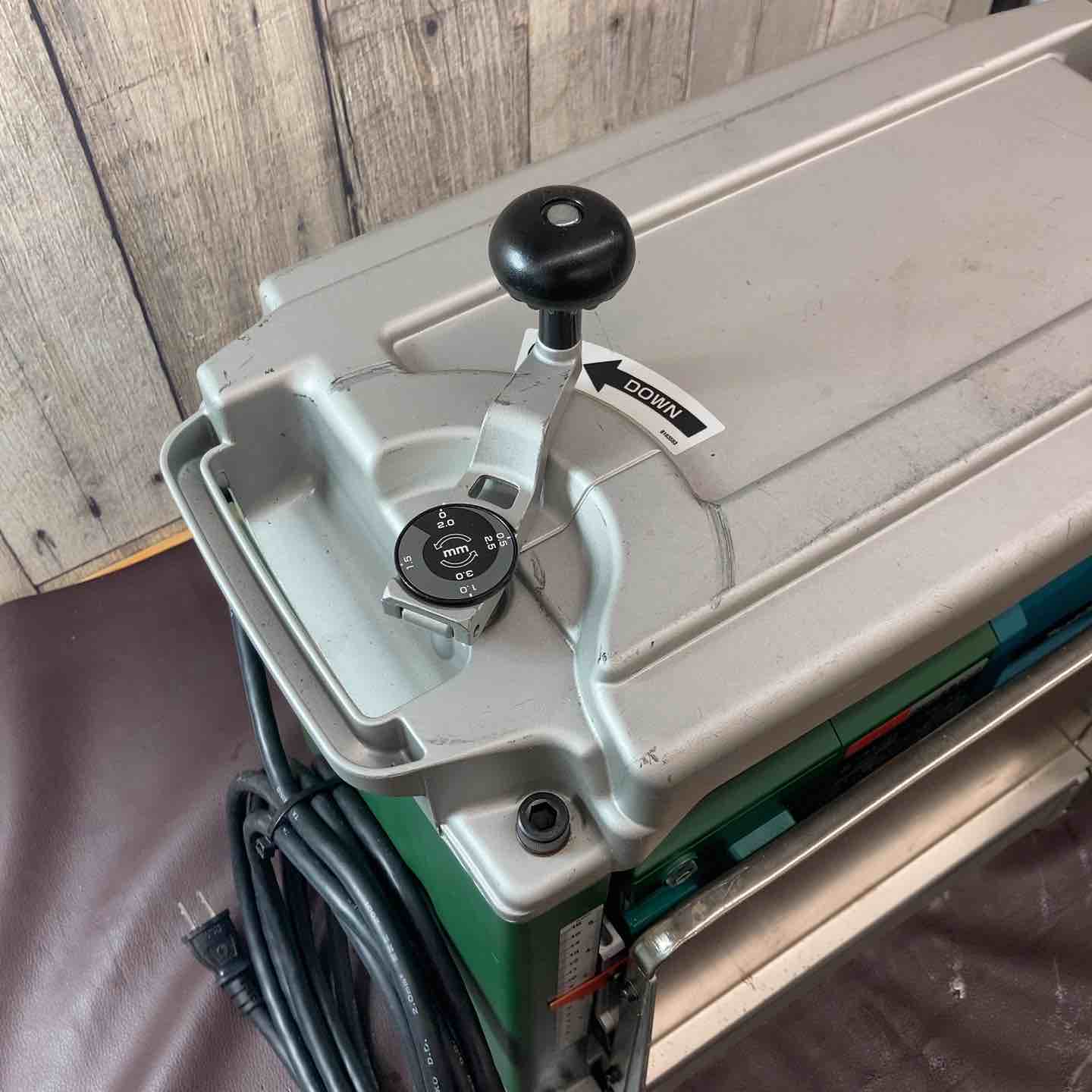 中古品】 ☆マキタ(makita) 自動カンナ 2012NB 【東大和店】 – アクト
