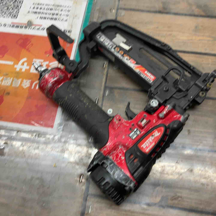 ◇マキタ(makita) 高圧フロアタッカ AT450H (4MA)【戸田店】