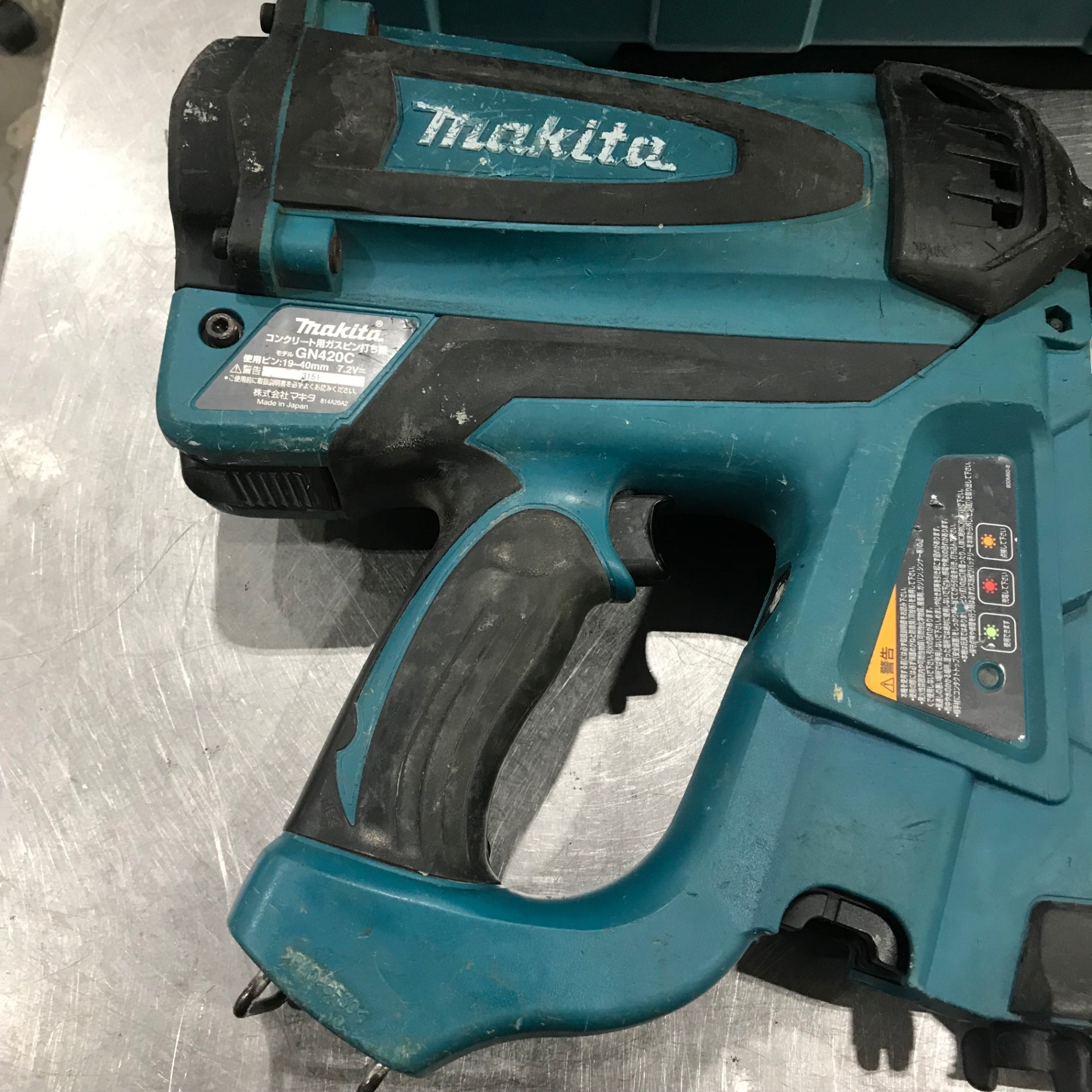 ☆マキタ(makita) コードレスコンクリート用ガスピン打ち機 GN420C