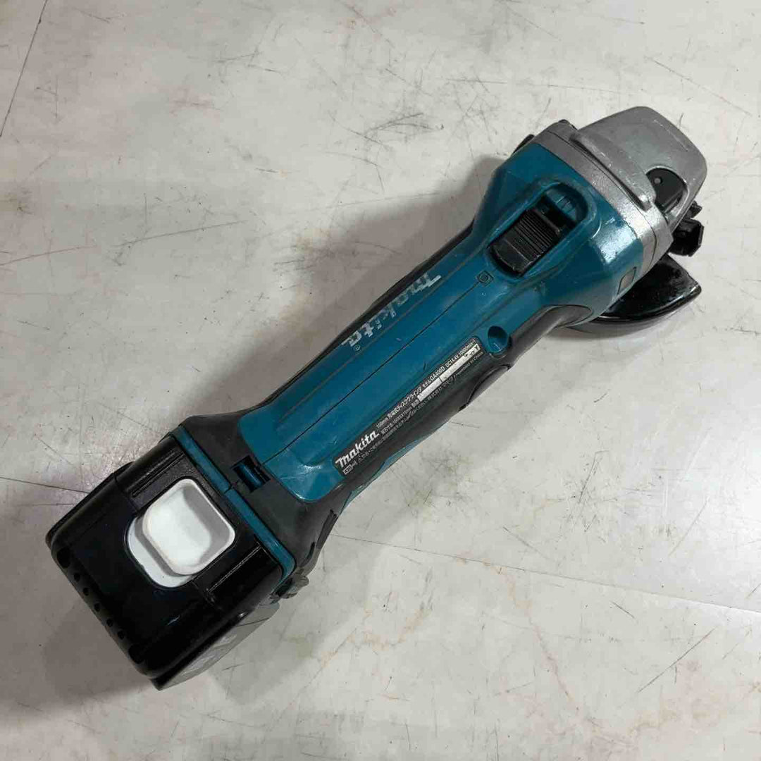☆マキタ(makita) 100mmコードレスディスクグラインダー GA400DRF 14.4V 動作確認済み【川口店】