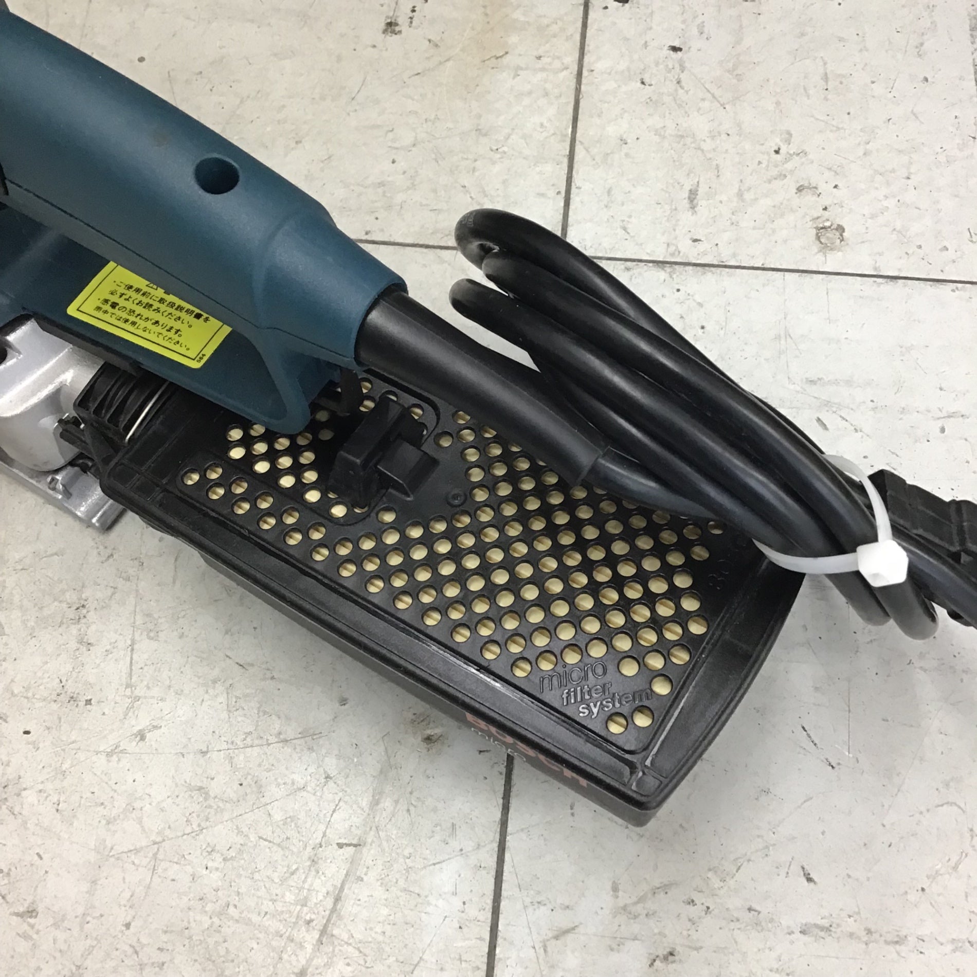 中古品】 ボッシュ/BOSCH 吸塵オービタルサンダー・GSS230AE