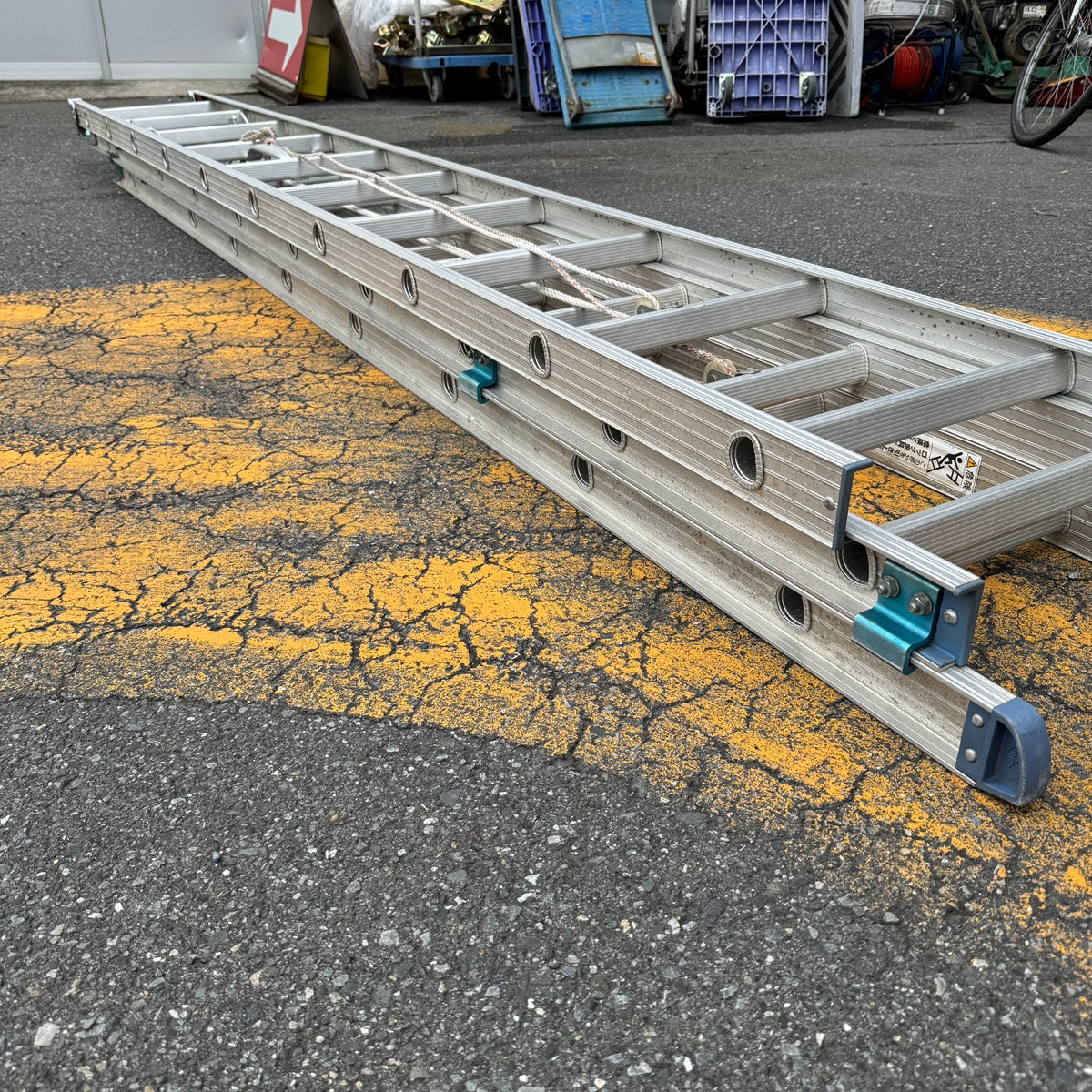 中古品・店頭受取り限定】 長谷川工業 ハセガワ Hasegawa 3連はしご