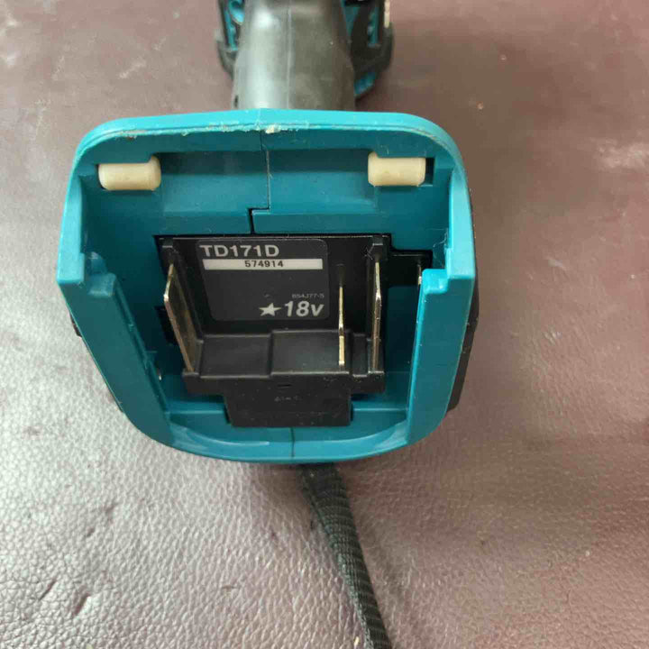 【中古品】 マキタ(makita) コードレスインパクトドライバー TD171DZ おまけバッテリー18V/6.0Ah 1個付  【東大和店】