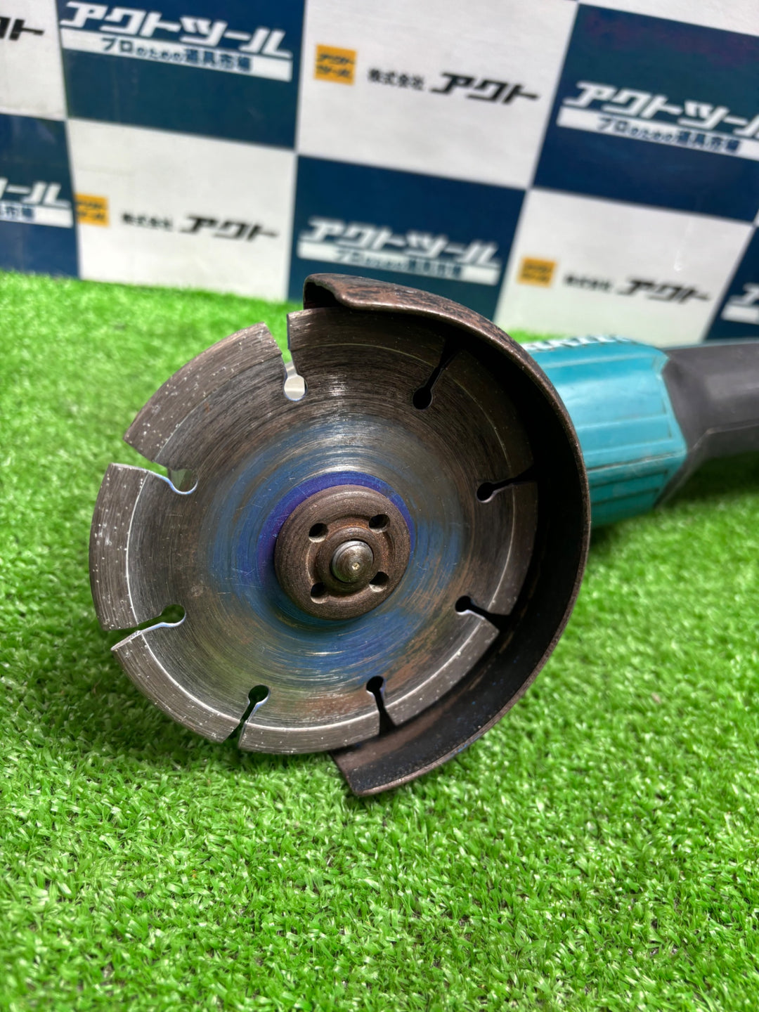 〇マキタ(makita) 100mm コードレスディスクグラインダ GA403DZN (AG403DN)【草加店】