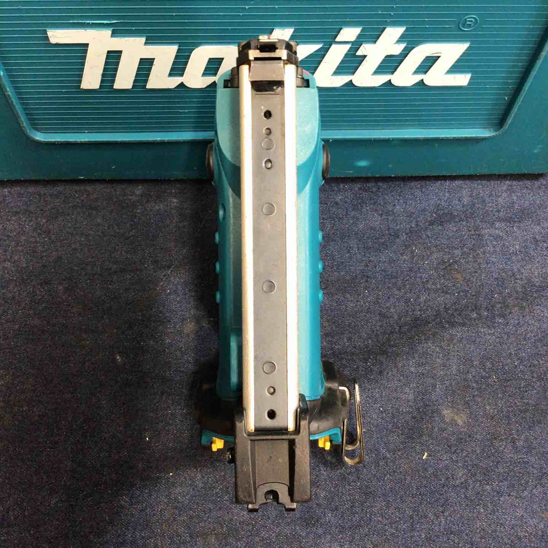 ◇マキタ(makita) コードレスタッカ ST120DZK 14.4V【八潮店】