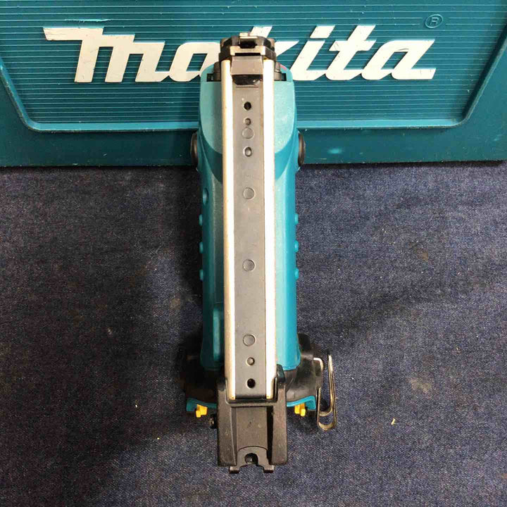 ◇マキタ(makita) コードレスタッカ ST120DZK 14.4V【八潮店】