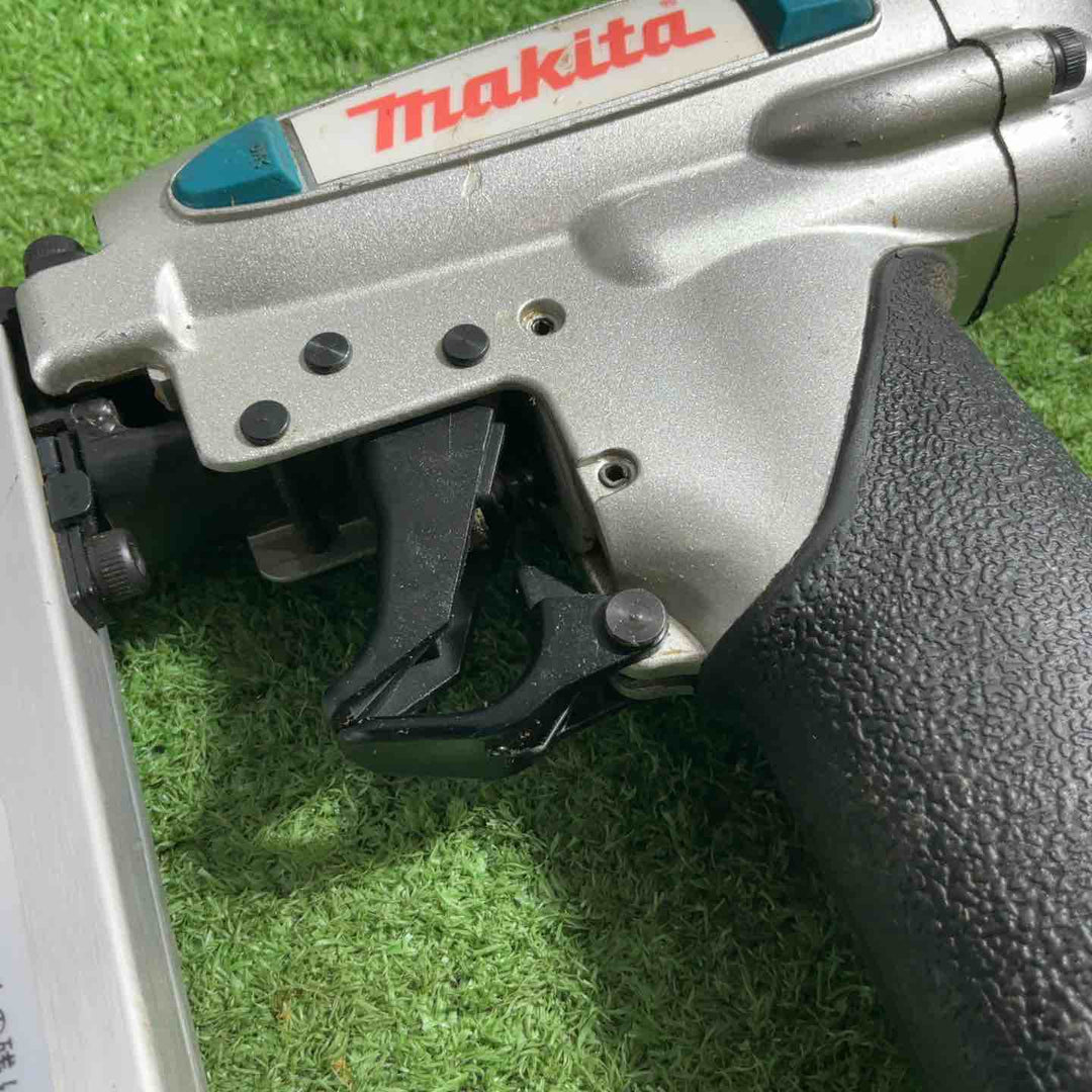 ★マキタ(makita) 常圧ピンネイラ AF351【川口店】
