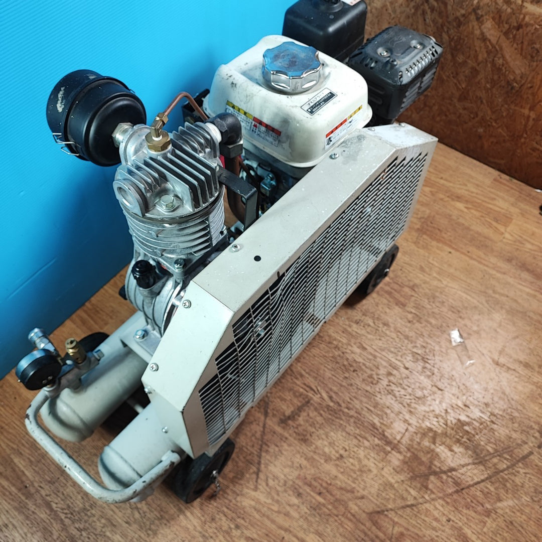 【店頭受取り限定】アネスト岩田 軽便形コンプレッサ 1.5KW(2馬力) エンジン駆動 PLUE15C-10【岩槻店】