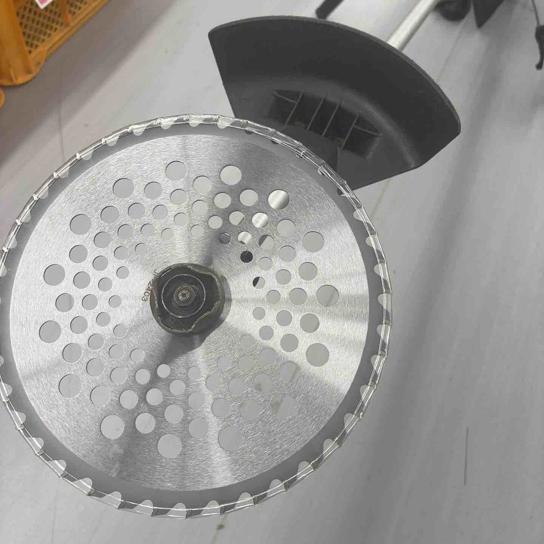 【店頭受取り限定】マキタ(makita) エンジン刈払機 MEM427T【戸田店】