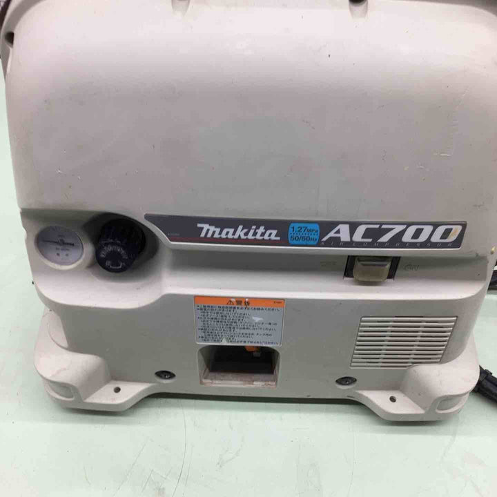 ★マキタ(makita) エアコンプレッサー AC700【越谷店】
