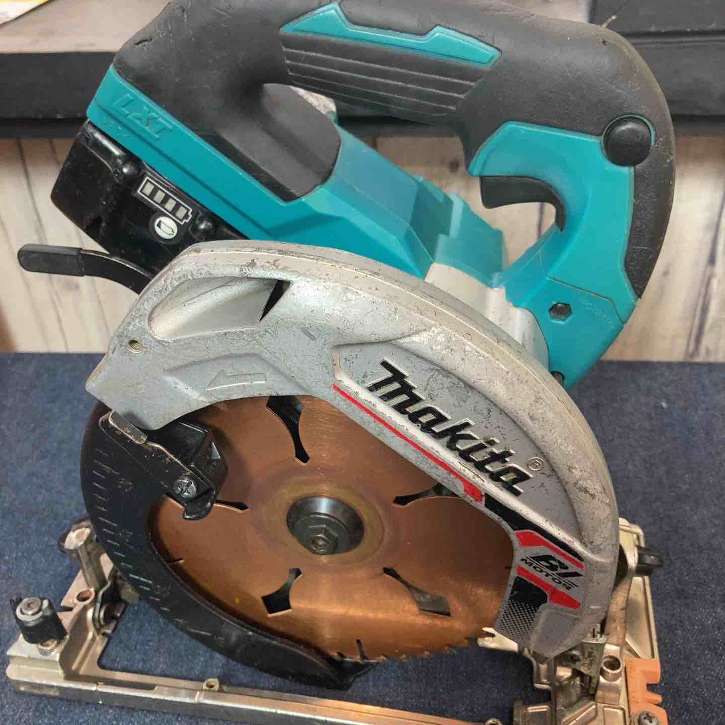 makita マキタ/165mm充電式マルノコ/HS631D/263954/Bランク/76【中古】 マキタ（makita） マキタ/165mm充電式マルノコ/HS631D/263954/Bランク