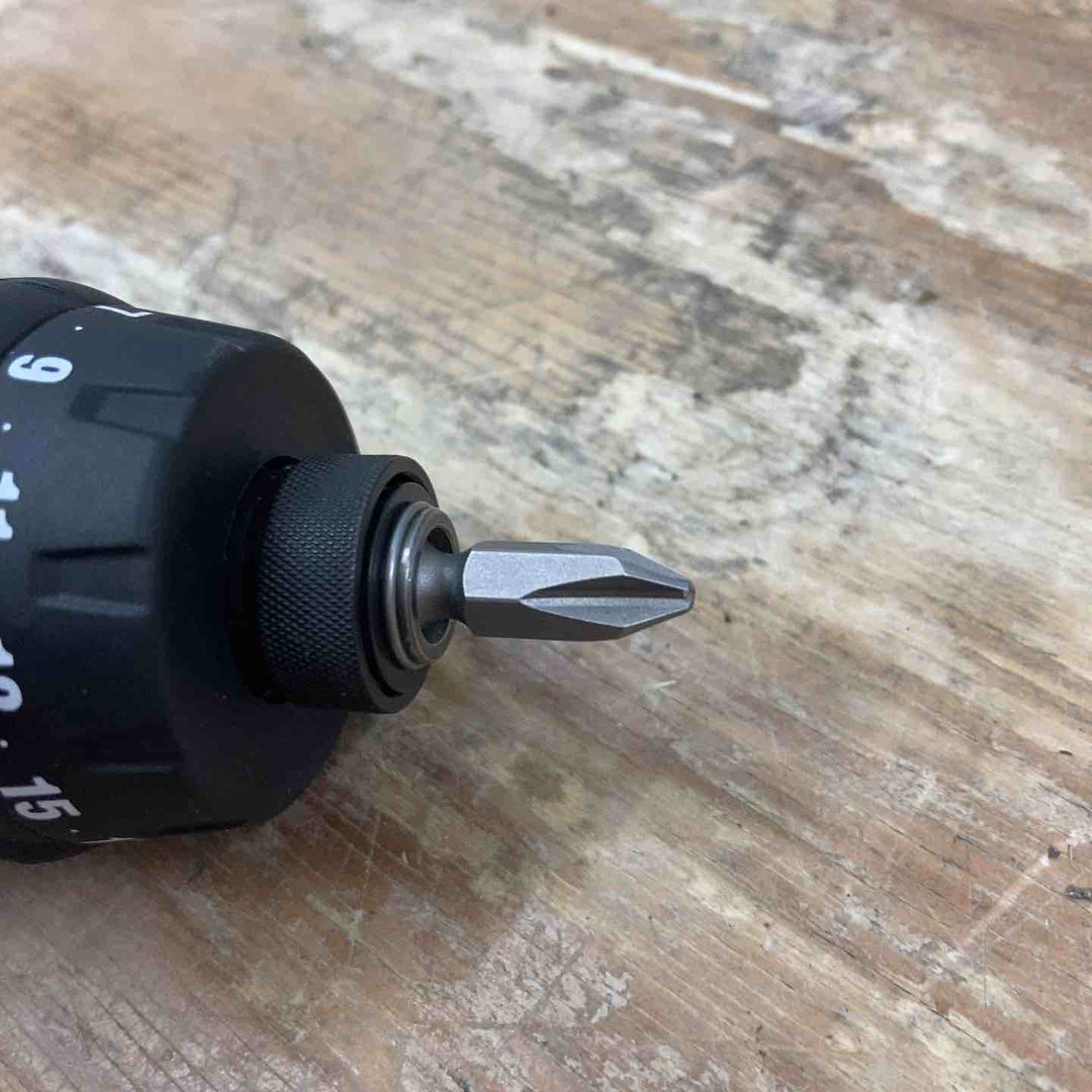 ★マキタ(makita) 7.2V コードレスペンドリルドライバー DF012DZB 本体のみ【柏店】