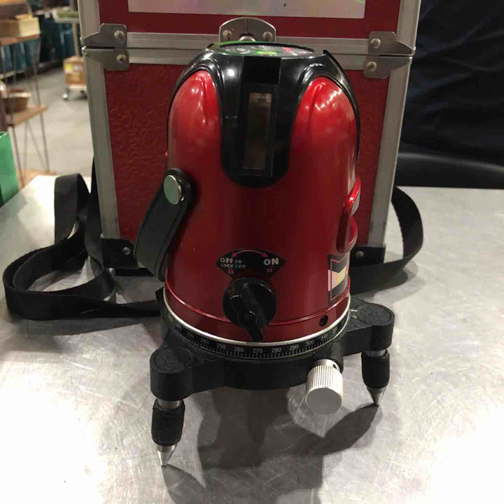 ◇山真製鋸(YAMASHIN) レッドエイリアン レーザー墨出し機 RA-06【川口店】