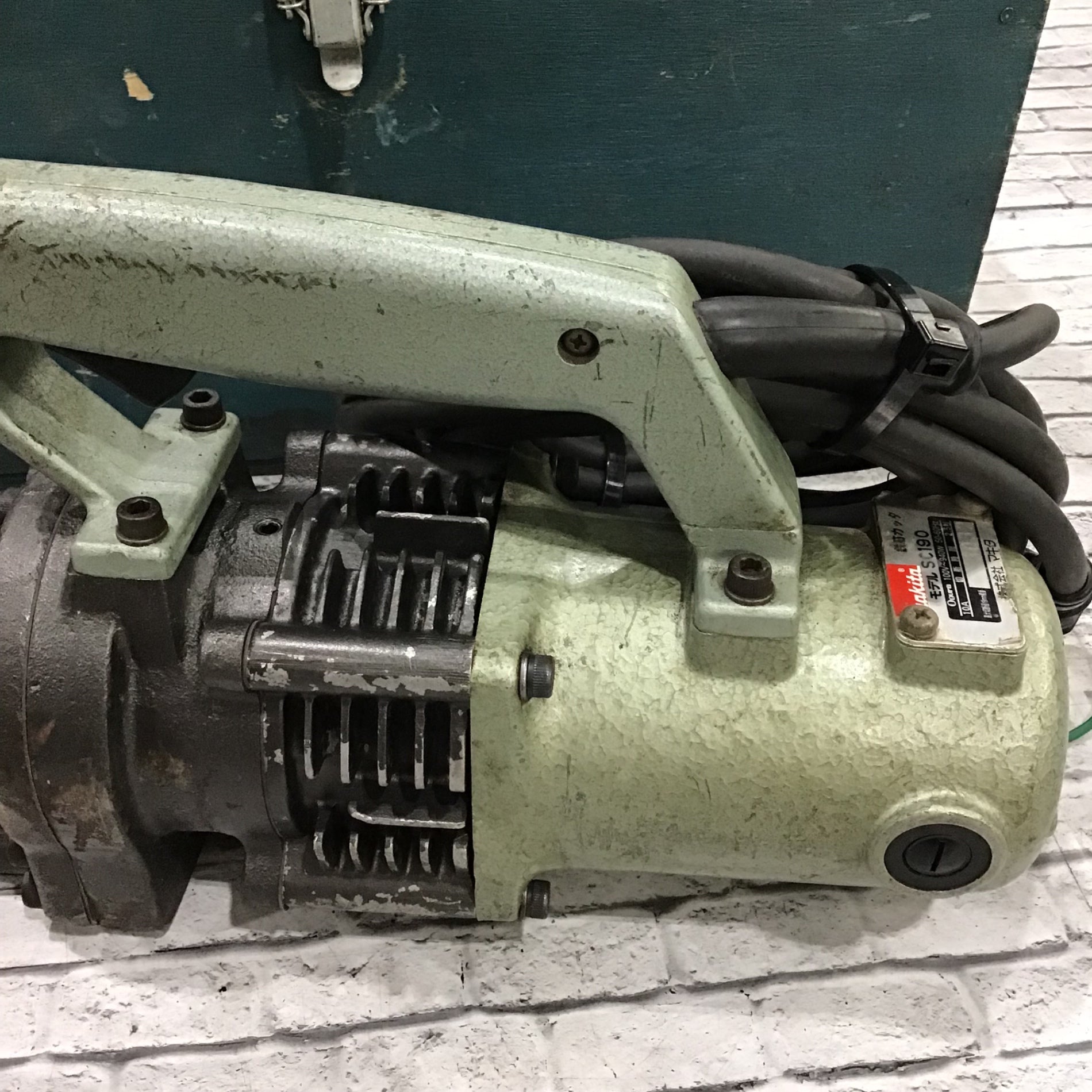 マキタ SC190 鉄筋カッター　100V【野田愛宕店】【店頭取引限定】【中古】管理番号：IT6GZDWF5V6K マキタ SC190 鉄筋カッター 100V【野田愛宕店】【店頭取引限定】【中古