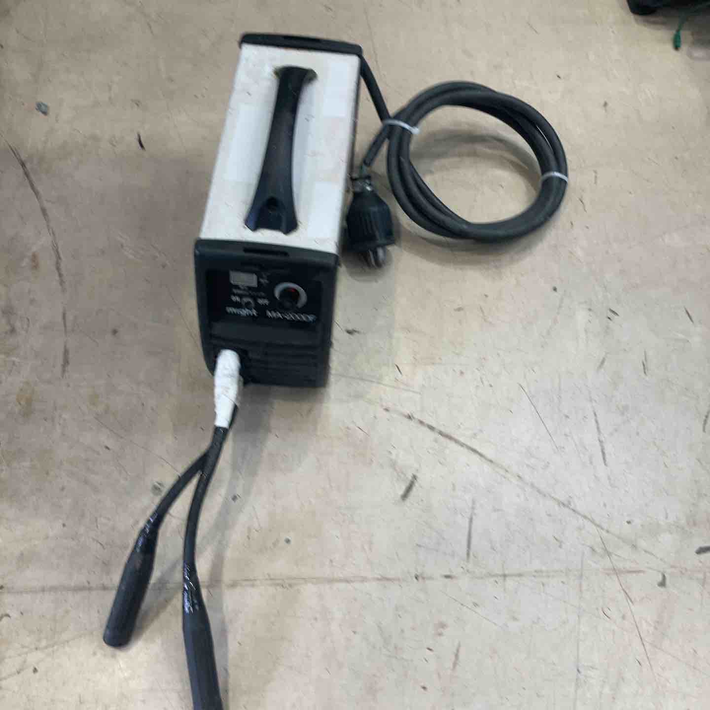 ◇マイト工業(might) インバーター直流アーク溶接機 MA-200DF 単相200V