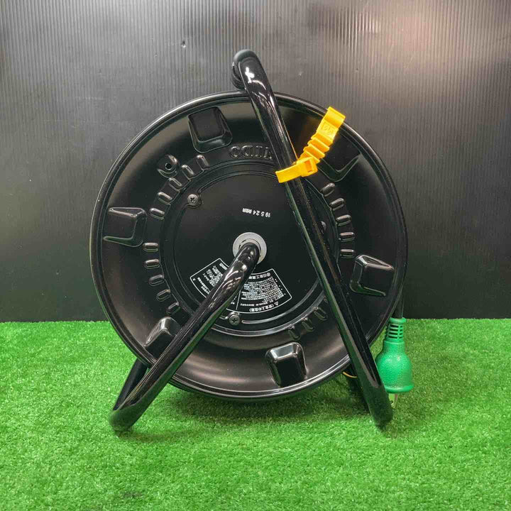 サンピース 電工ドラム（アース付）30m コンセント４ NP-E34-SP ブラック【岩槻店】