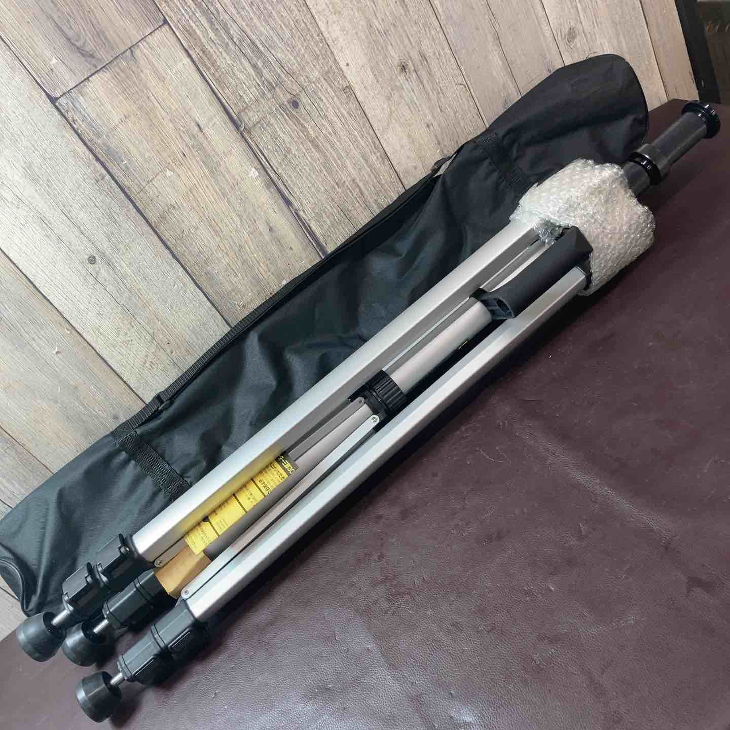 タジマ　レーザー墨出し　自動追尾　中古品！！ 中古品】 タジマ(Tajima) 自動追尾レーザー墨出し器 矩十字・横 ZERON