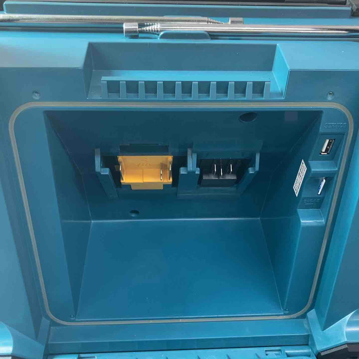 【中古品】マキタ(makita) コードレスラジオ付テレビ TV100 リモコン付属【東大和店】