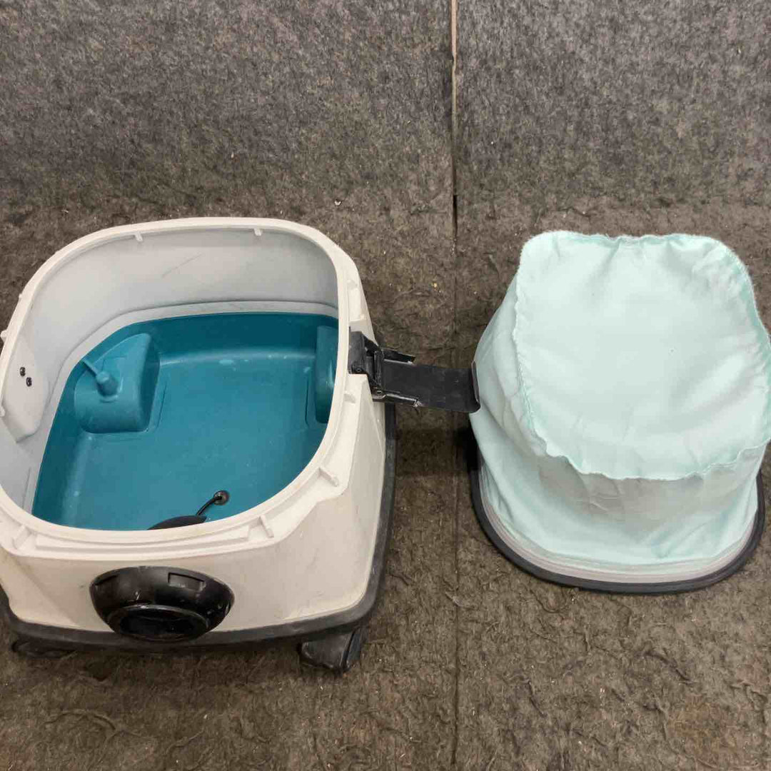 ★マキタ(makita) 集じん機 乾式 484(P) ホース。連動確認済み【鴻巣店】