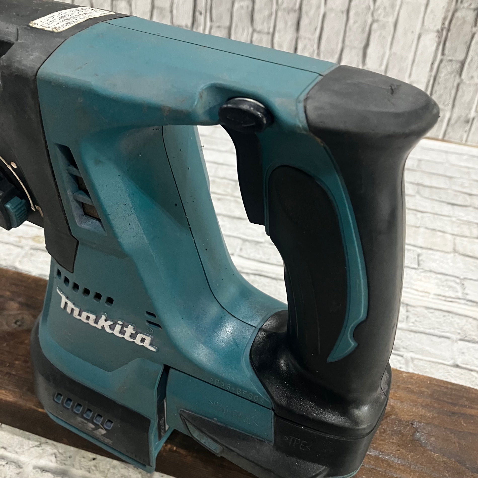 品 マキタ makita コードレスハンマドリル HR244DZ(本体)｜売買されたオークション情報、yahooの商品情報をアーカイブ公開 -  オークファン ハンマドリル