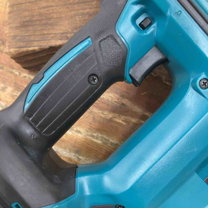 ★マキタ(makita) コードレスタッカー ST421DZK【柏店】
