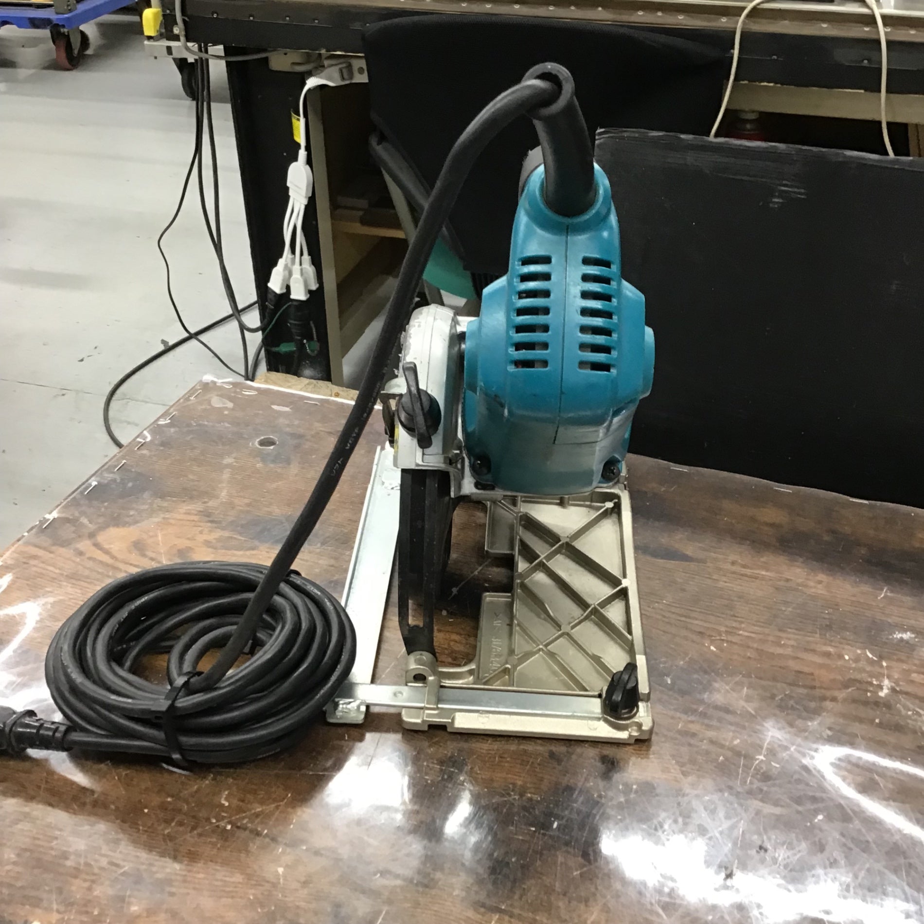 MAKITA マキタ 125㎜内装マルノコ 5240L 動作確認済み - メルカリ