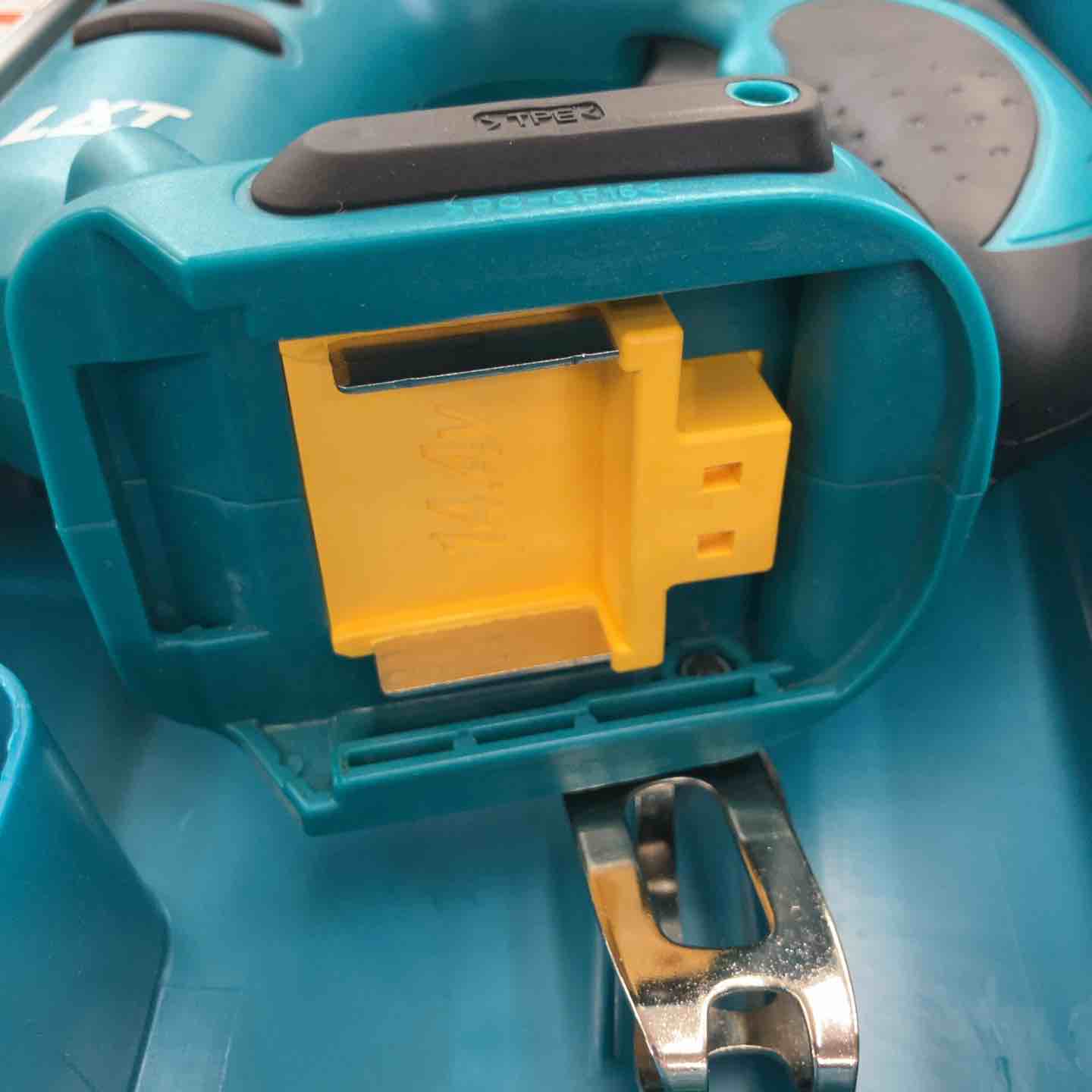 中古美品】 マキタ/makita コードレスピンネイラ・PT350DRF 【桶川店
