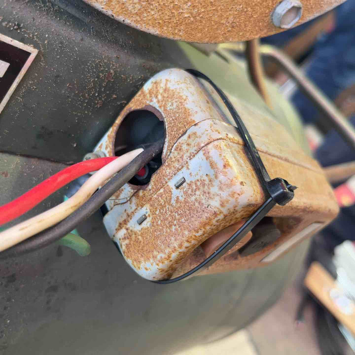 【店頭受取り限定】IWATA 岩田 エアコンプレッサー ベビコン SU-22NB【草加店】