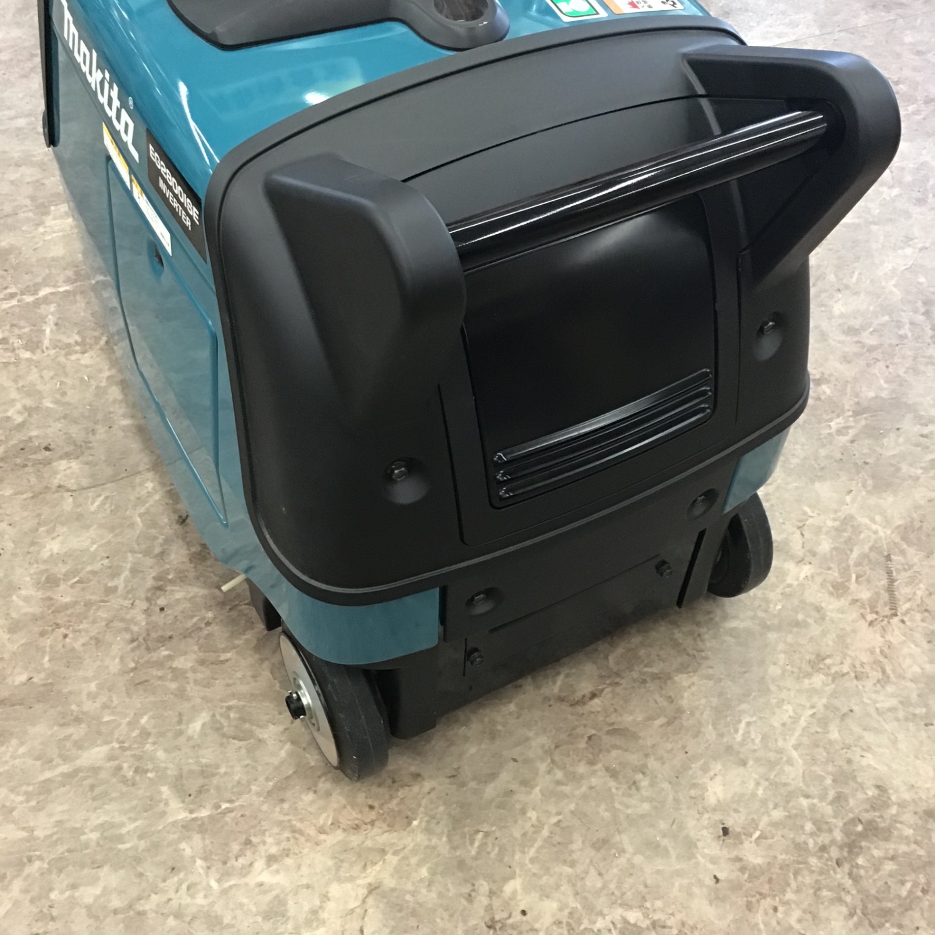 店頭受取り限定】〇マキタ(makita) ガソリン発電機 EG2800ISE