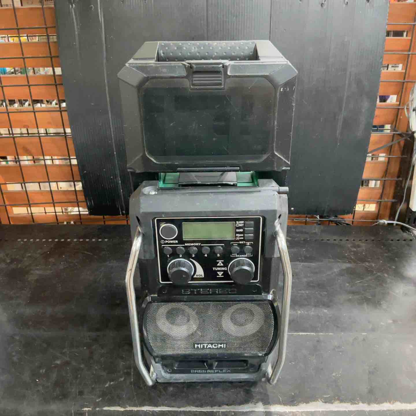 日立 - ΦΦHITACHI 日立 14.4/18V コードレスラジオ UR 18DSAL ブラック×グリーン Amazon.co.jp: HiKOKI(ハイコーキ) 14.4V 18V共用 コードレス