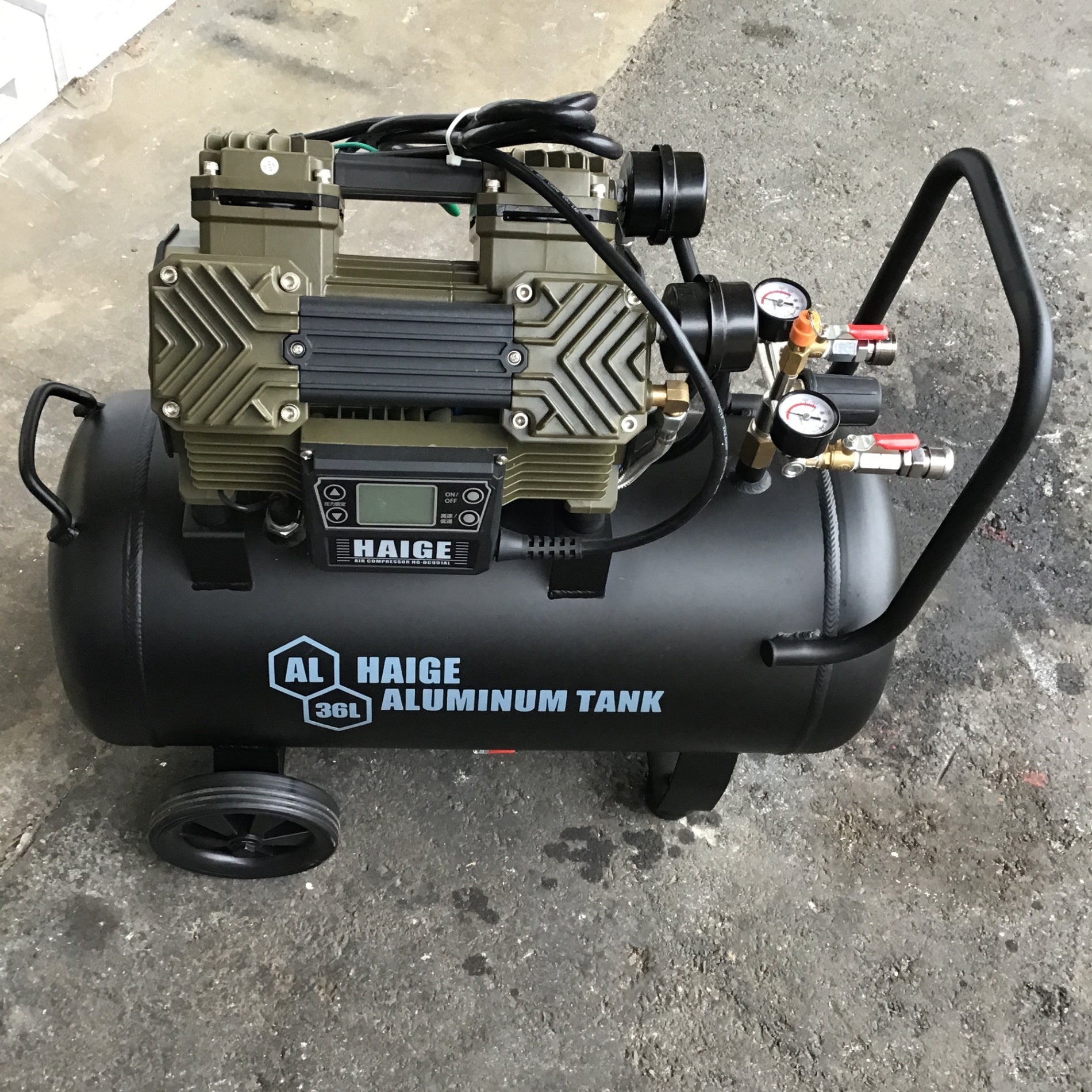 【美品・店頭受取り限定】HAIGE(ハイガー) 静音コンプレッサー 100V 36Lアルミタンク 軽量 ブラシ・オイルレス  HG-DC991AL【桶川店】