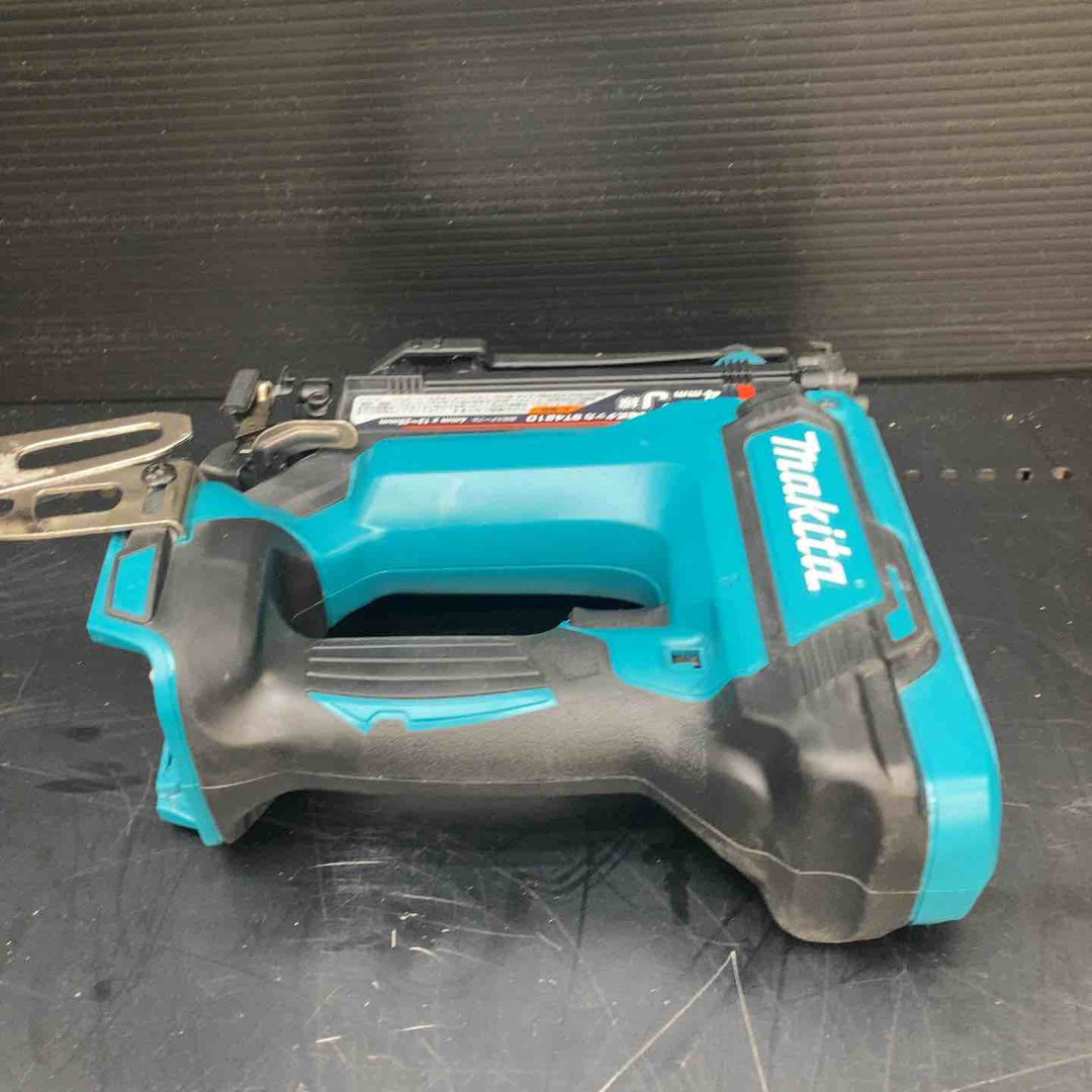 ★マキタ(makita) コードレスタッカー ST421DZK【川越店】