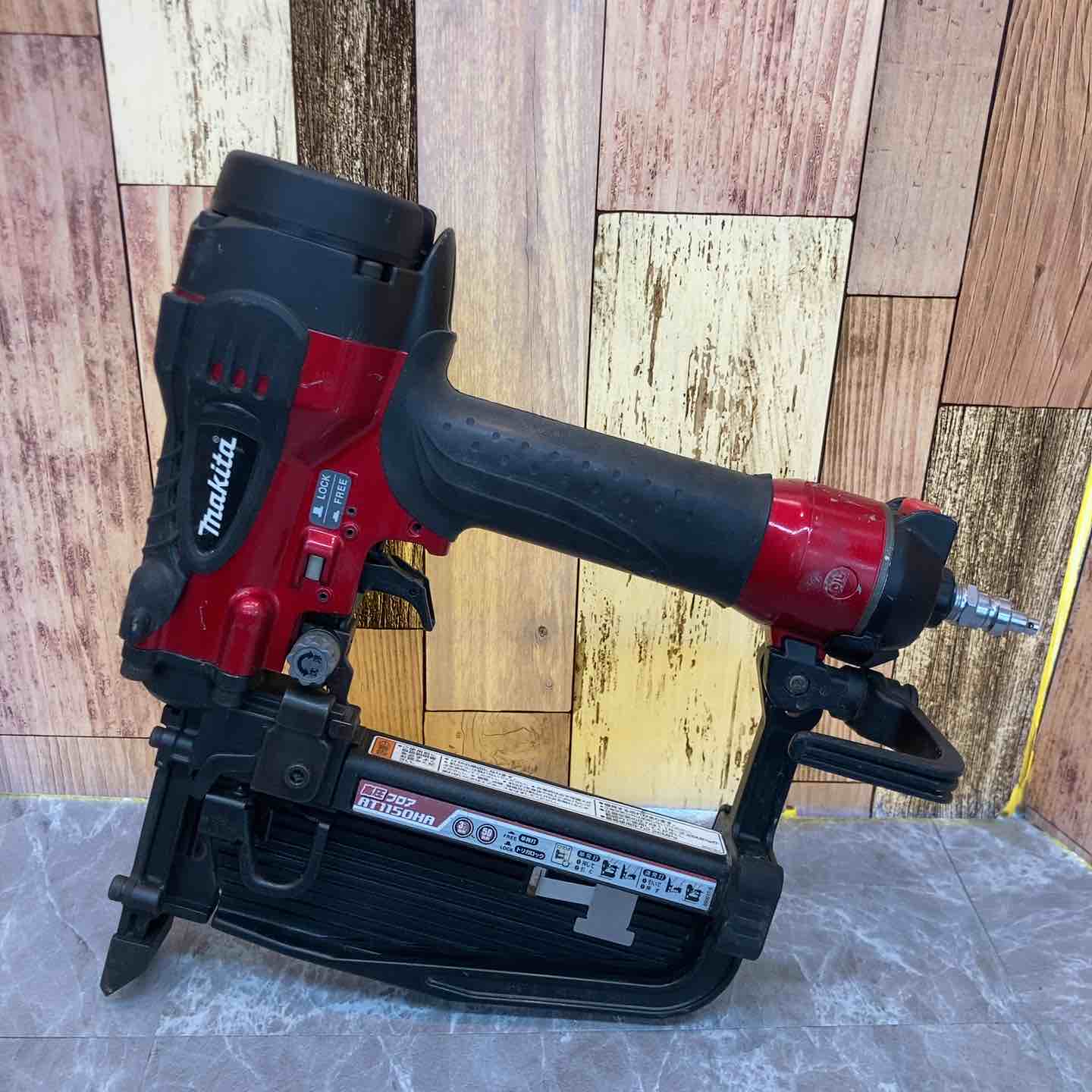 マキタ 高圧フロアタッカ AT1150HA makita タッカ