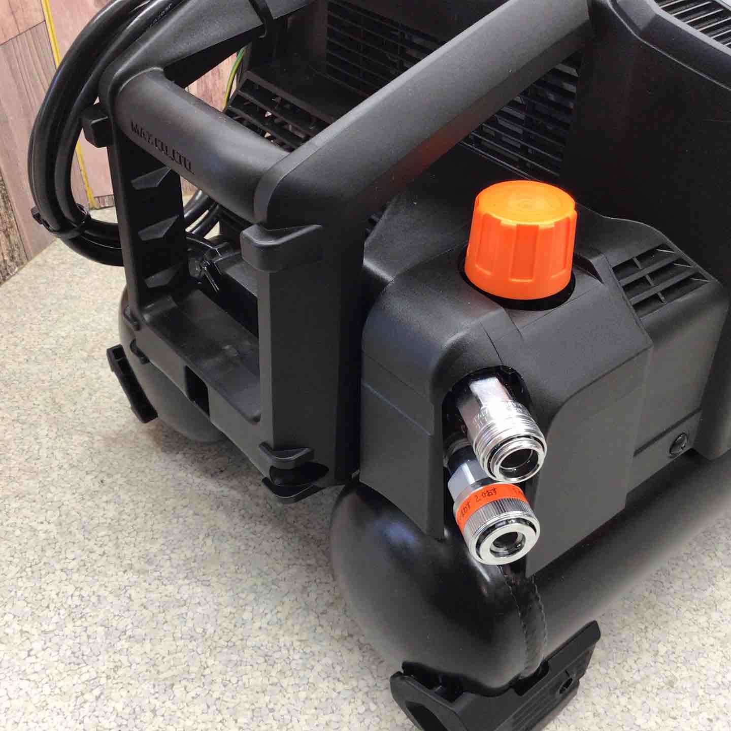 ☆マックス(MAX) エアコンプレッサー AK-HL1310E_ブラック【八潮店