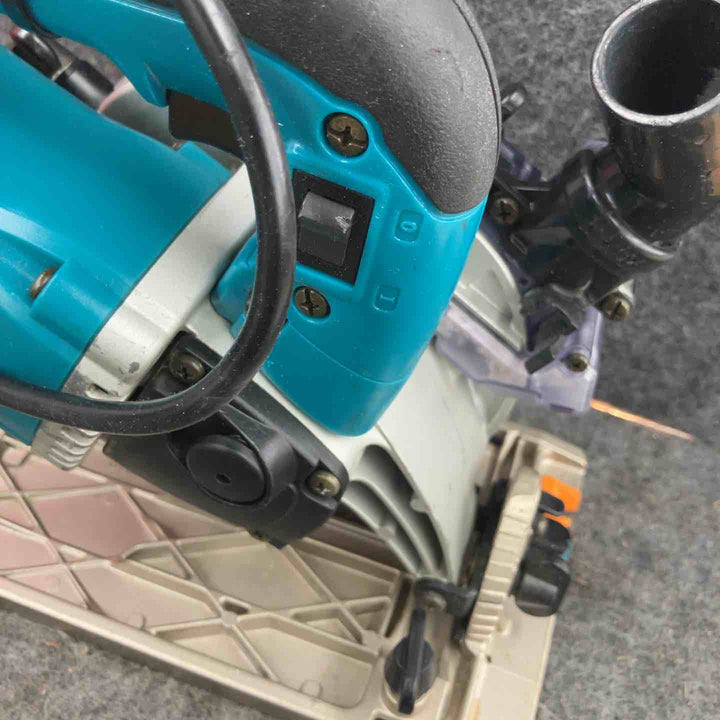 ◇マキタ(makita) 125mm防じん丸ノコ 5205FX【鴻巣店】